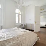 Luxurious N\' Elegant Opera Suite In The Heart Of Budapest