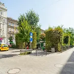 Luxurious N\' Elegant Opera Suite In The Heart Of Budapest