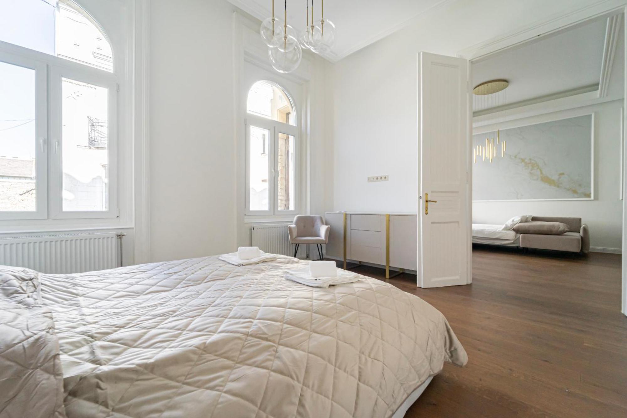 Apartman Luxurious N' Elegant Opera In The Heart Of