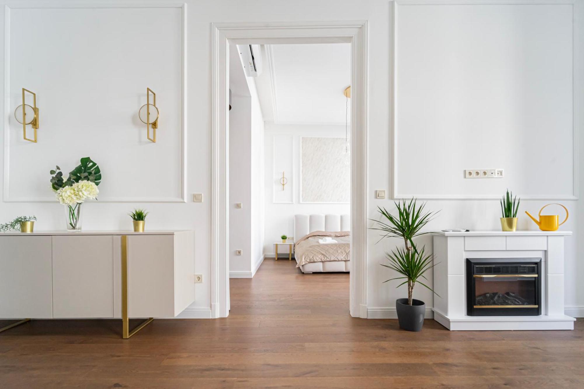Luxurious N' Elegant Opera In The Heart Of Apartment *
