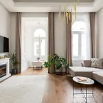 Luxurious N\' Elegant Opera Suite In The Heart Of Budapest